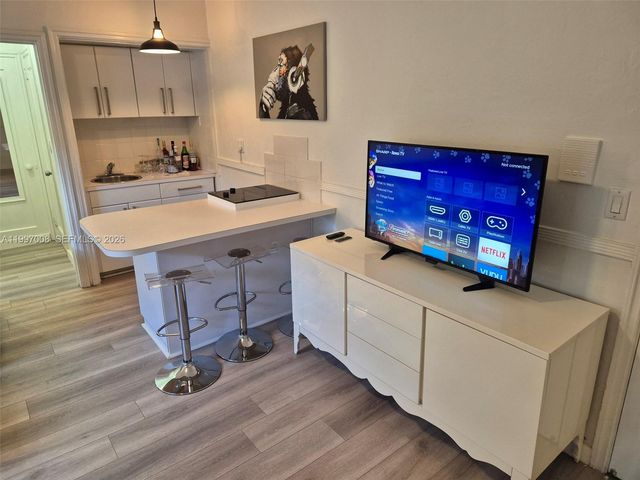 1021 Euclid Ave 10, Miami Beach, FL 33139