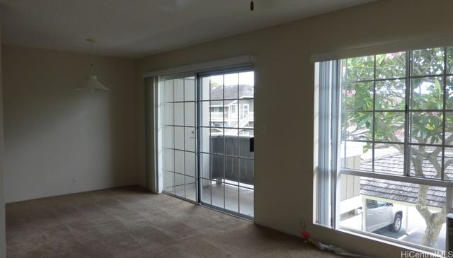 94-1390 Kulewa Loop 42R, Waipahu, HI 96797