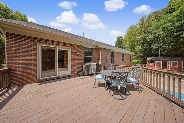 9 Shadow Wood Court, Alexandria, KY 41001