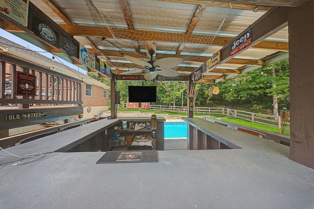 9 Shadow Wood Court, Alexandria, KY 41001
