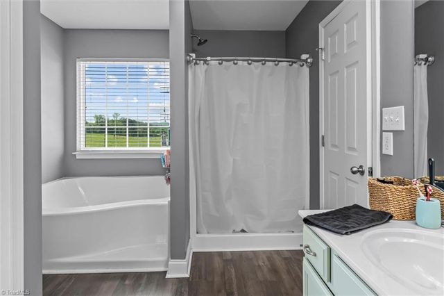 425 Airview Drive, Mount Airy, NC 27030