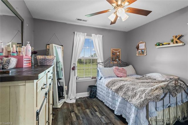 425 Airview Drive, Mount Airy, NC 27030