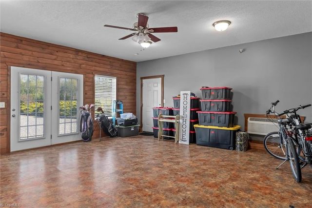 425 Airview Drive, Mount Airy, NC 27030