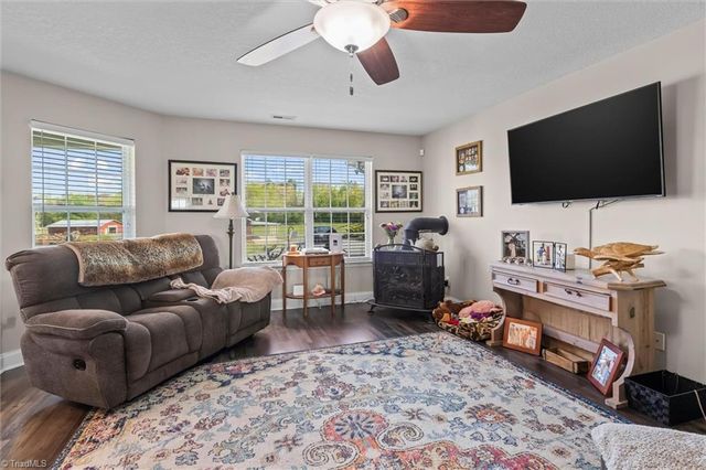 425 Airview Drive, Mount Airy, NC 27030