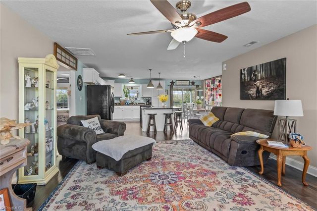 425 Airview Drive, Mount Airy, NC 27030