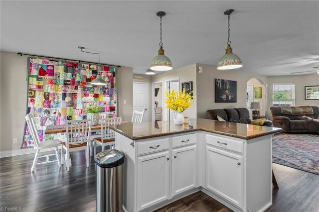 425 Airview Drive, Mount Airy, NC 27030