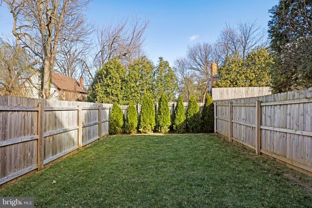 112 W 11TH AVE, Conshohocken, PA 19428