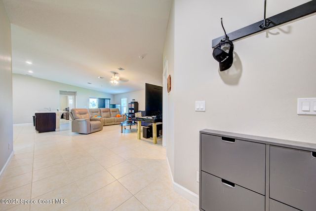318 Silver Frost Street SE, Palm Bay, FL 32909