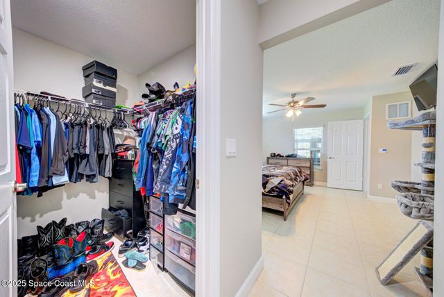 318 Silver Frost Street SE, Palm Bay, FL 32909