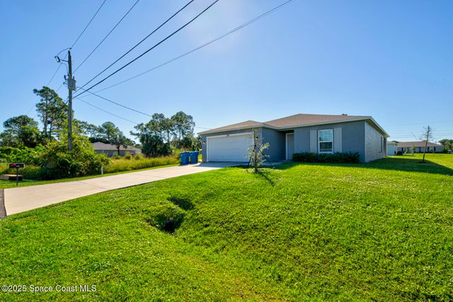318 Silver Frost Street SE, Palm Bay, FL 32909
