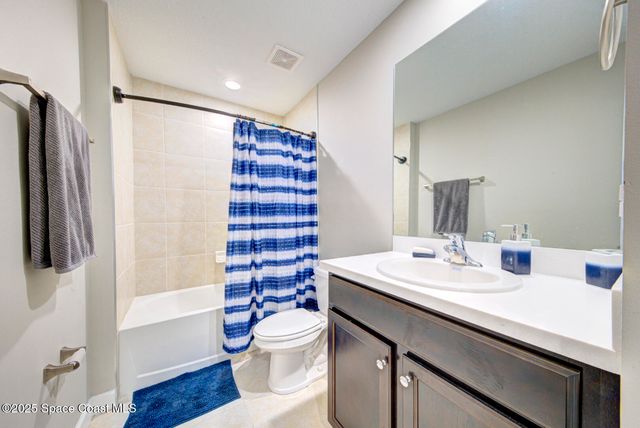 318 Silver Frost Street SE, Palm Bay, FL 32909