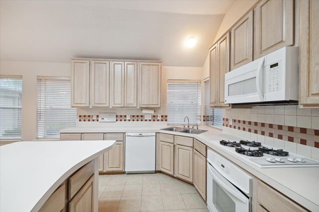 2605 De Four Trace, Seabrook, TX 77586