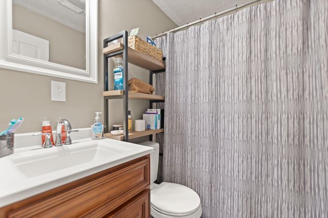 104 Hicks Lane, London, KY 40744