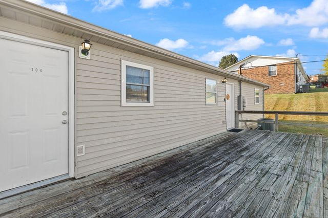 104 Hicks Lane, London, KY 40744