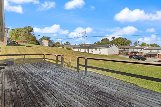 104 Hicks Lane, London, KY 40744