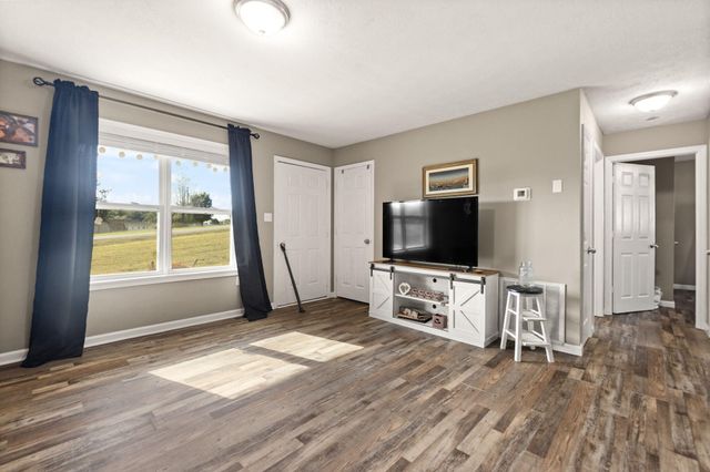 104 Hicks Lane, London, KY 40744