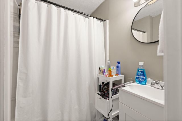 104 Hicks Lane, London, KY 40744