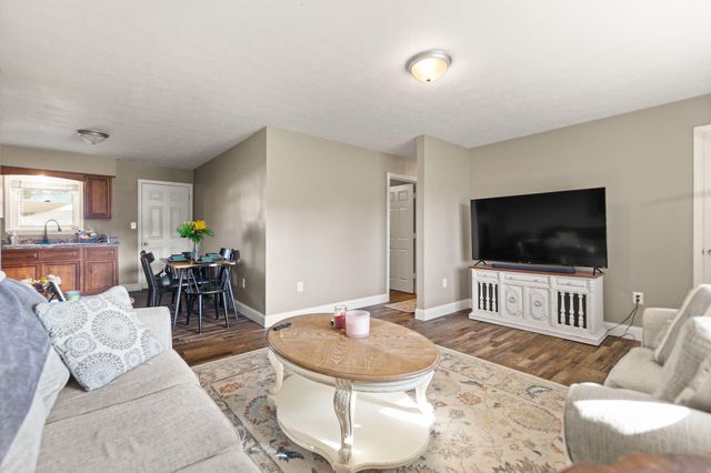 104 Hicks Lane, London, KY 40744