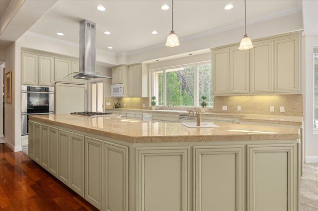 2705 Pine Drive, Arnold, CA 95223