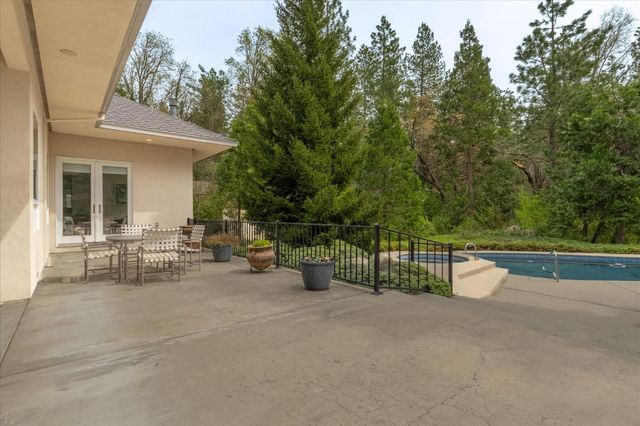 2705 Pine Drive, Arnold, CA 95223