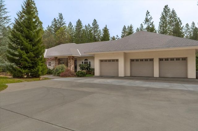 2705 Pine Drive, Arnold, CA 95223