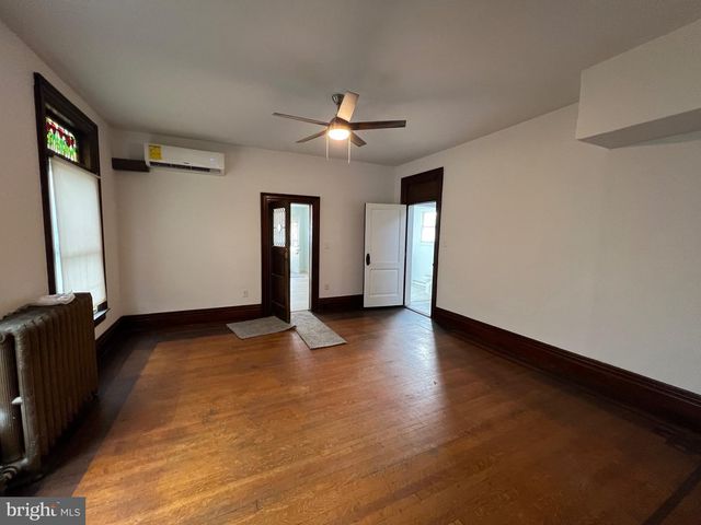 405 N FRONT ST, Minersville, PA 17954