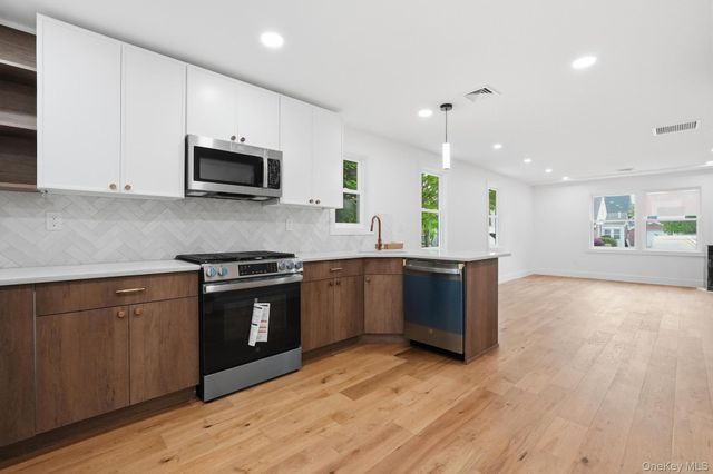 2532 Washington Avenue, Oceanside, NY 11572