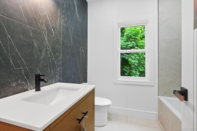 2532 Washington Avenue, Oceanside, NY 11572
