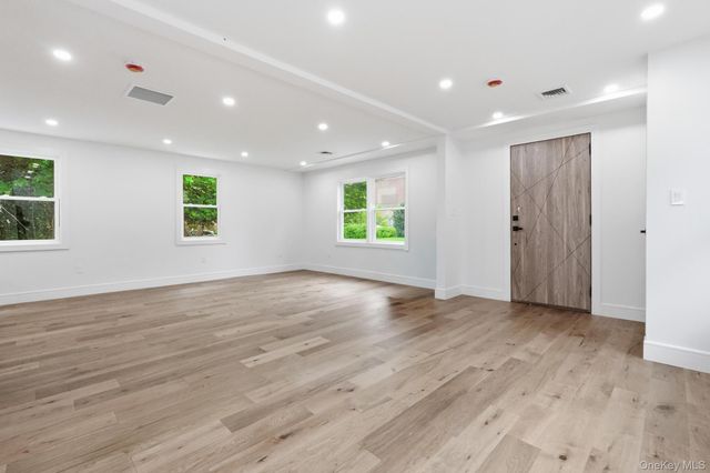 2532 Washington Avenue, Oceanside, NY 11572