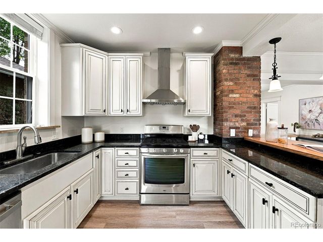 612 Harrison St, Denver, CO 80206