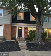1952 MARINER LN, Woodbridge, VA 22192