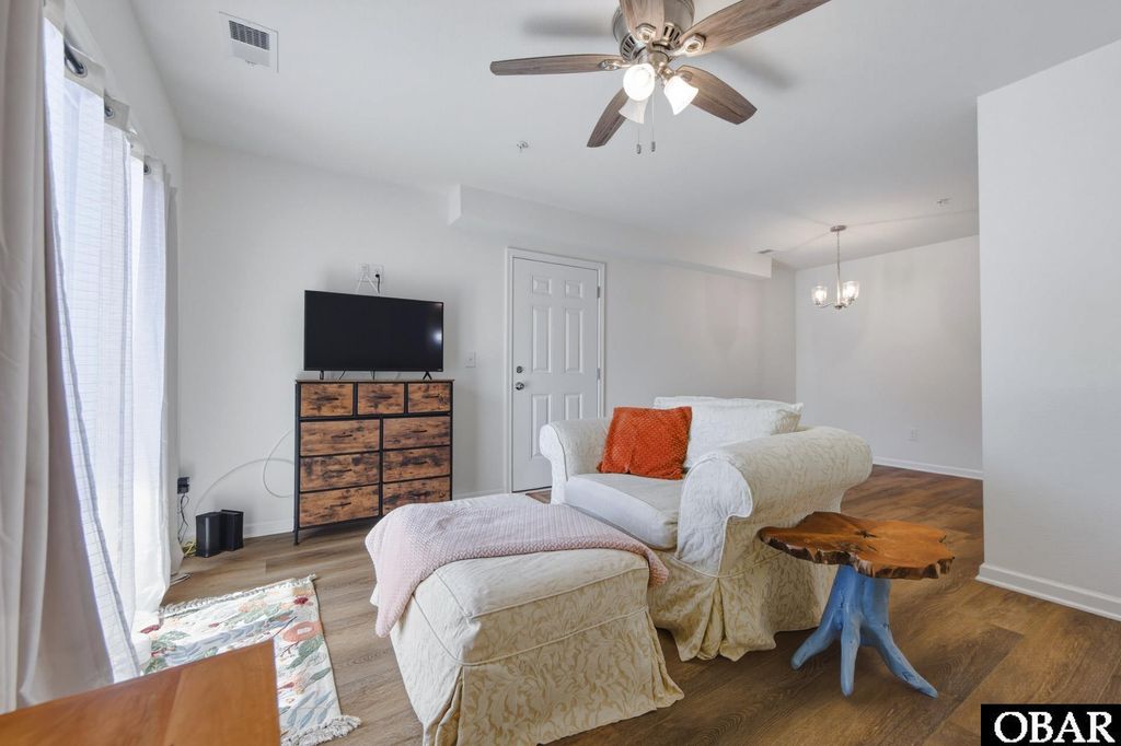 Image 16 of property listing at 816 Caroline Ct # D, Corolla, NC 27927