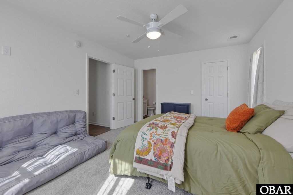 Image 8 of property listing at 816 Caroline Ct # D, Corolla, NC 27927