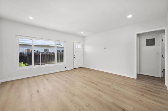 6979-81 Amherst, San Diego, CA 92115