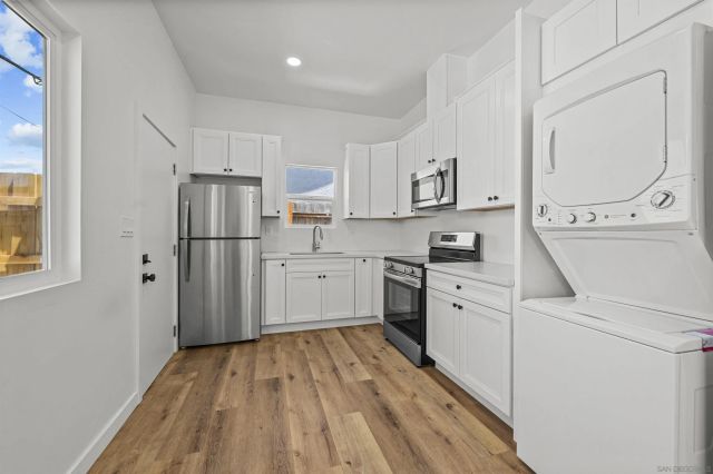 6979-81 Amherst, San Diego, CA 92115