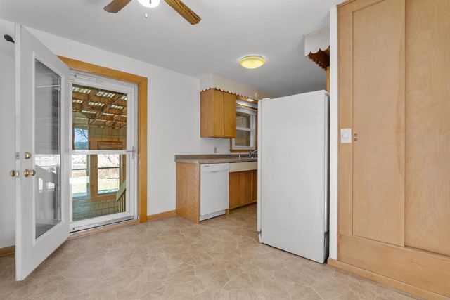 316 E Park View LANE, Manitowoc, WI 54220