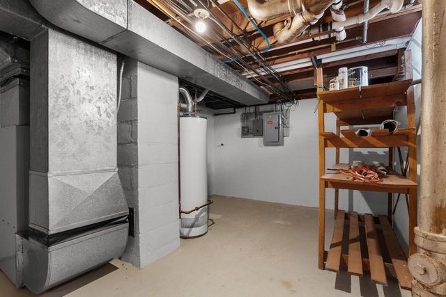 316 E Park View LANE, Manitowoc, WI 54220