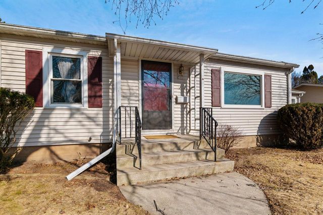 316 E Park View LANE, Manitowoc, WI 54220