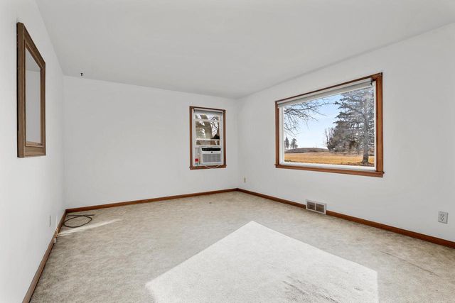 316 E Park View LANE, Manitowoc, WI 54220