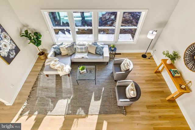 15 BRONWOOD DR, Voorhees, NJ 08043