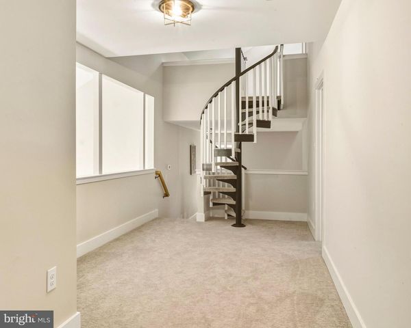 15 BRONWOOD DR, Voorhees, NJ 08043