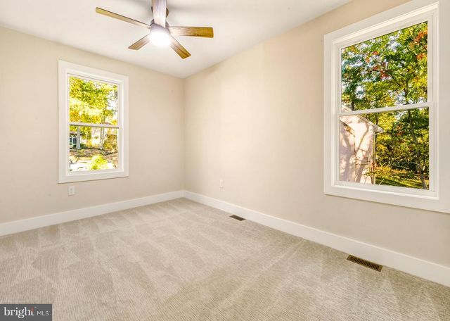 15 BRONWOOD DR, Voorhees, NJ 08043