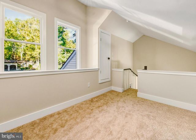 15 BRONWOOD DR, Voorhees, NJ 08043