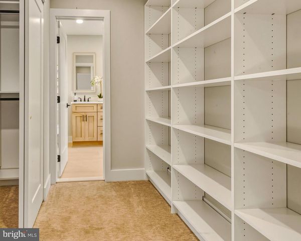 15 BRONWOOD DR, Voorhees, NJ 08043