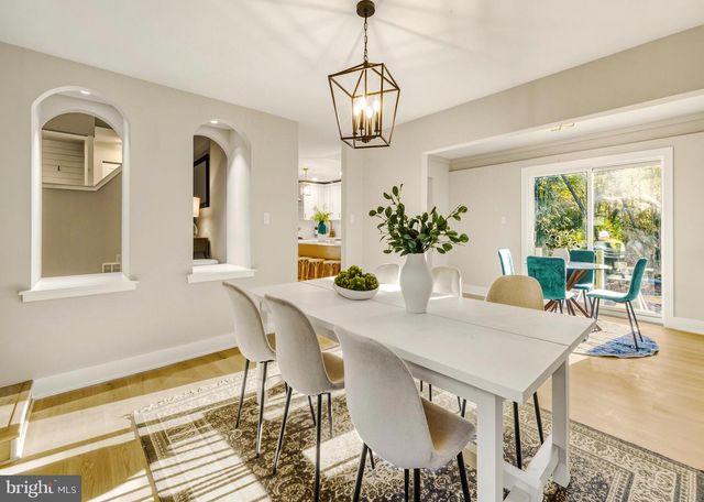 15 BRONWOOD DR, Voorhees, NJ 08043