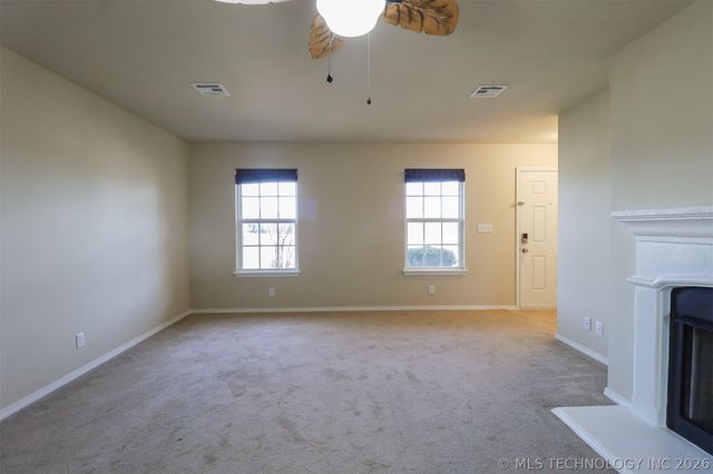 2705 W Decatur Street, Broken Arrow, OK 74011