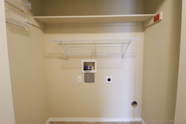 2705 W Decatur Street, Broken Arrow, OK 74011