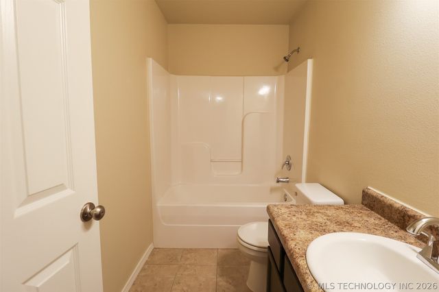 2705 W Decatur Street, Broken Arrow, OK 74011