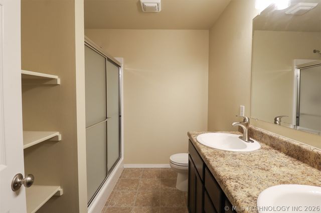 2705 W Decatur Street, Broken Arrow, OK 74011