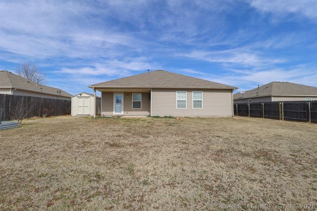 2705 W Decatur Street, Broken Arrow, OK 74011